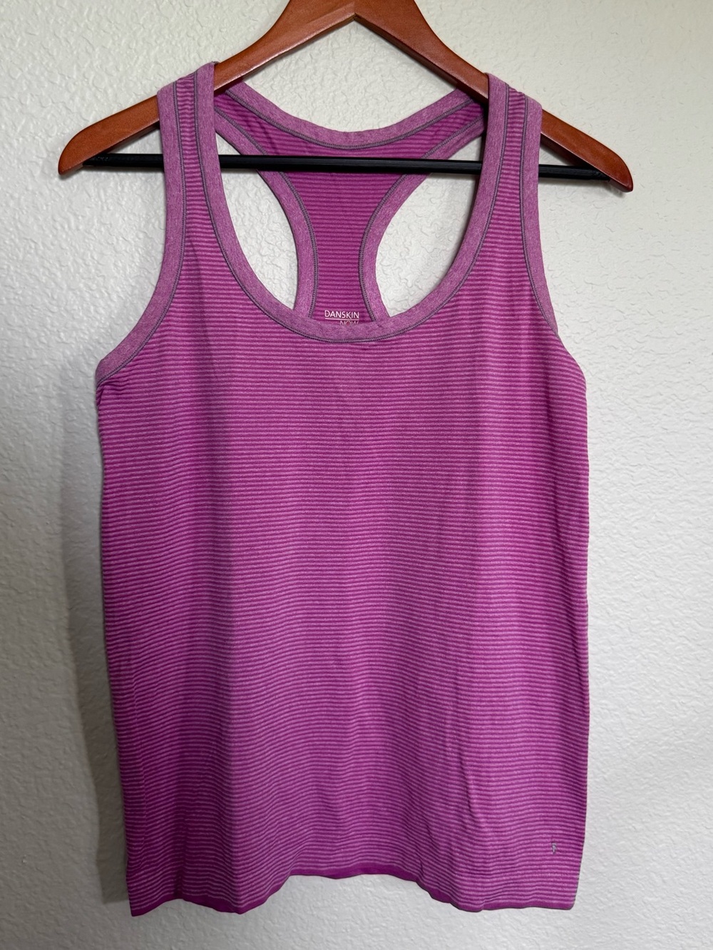 Danskin Semi-Fitted Athletic Active Tank Top M